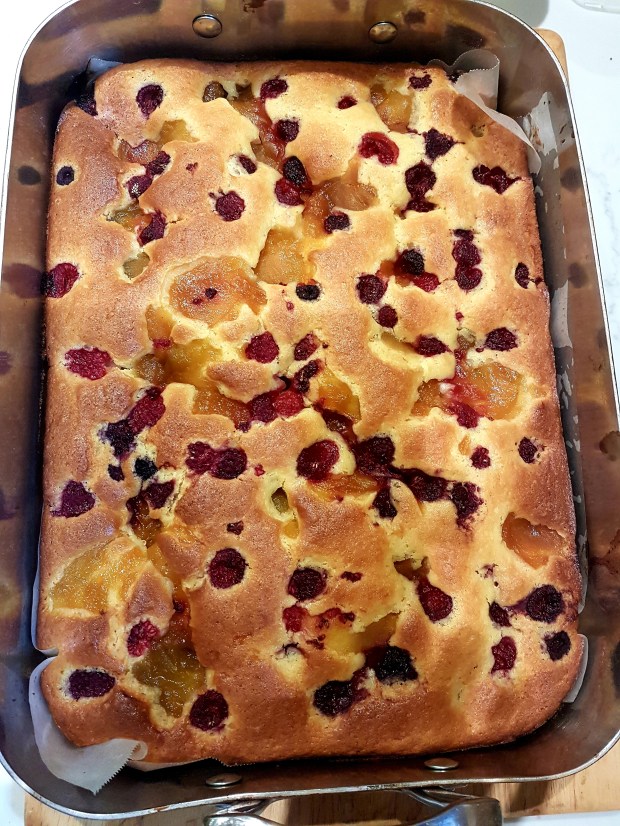 RECIPE – Apricot and Raspberry Slice